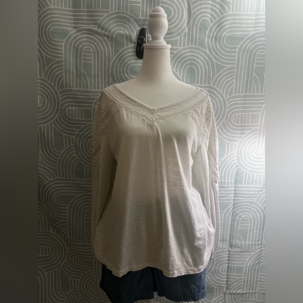 Chico’s White Eyelet Lace Blouse | Size 1 (US Medium)